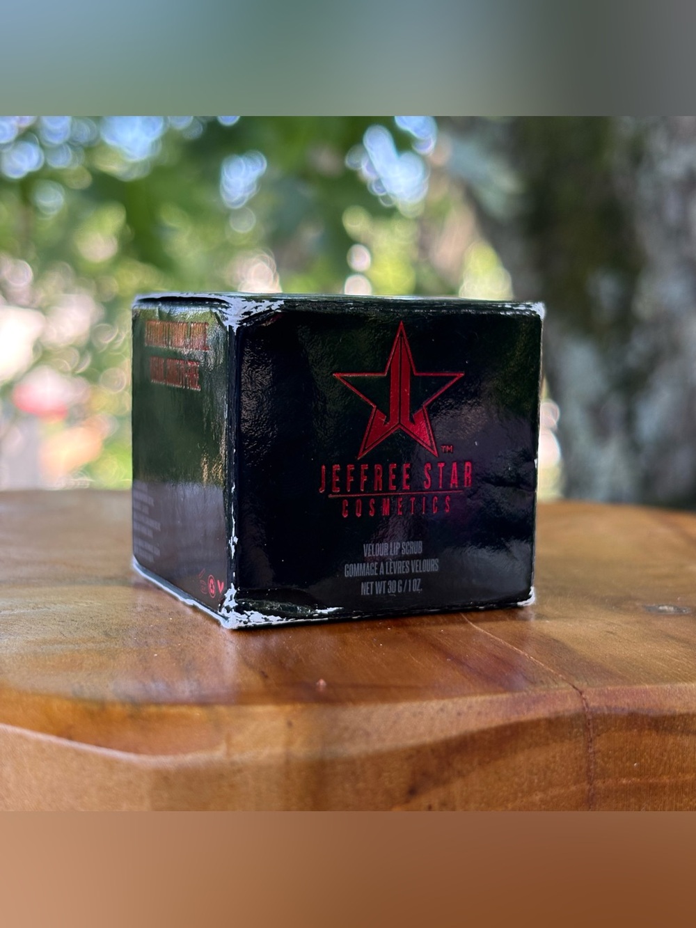 NIB Jeffree Star Cosmetics “Velour Lip Scrub” in Witches Brew